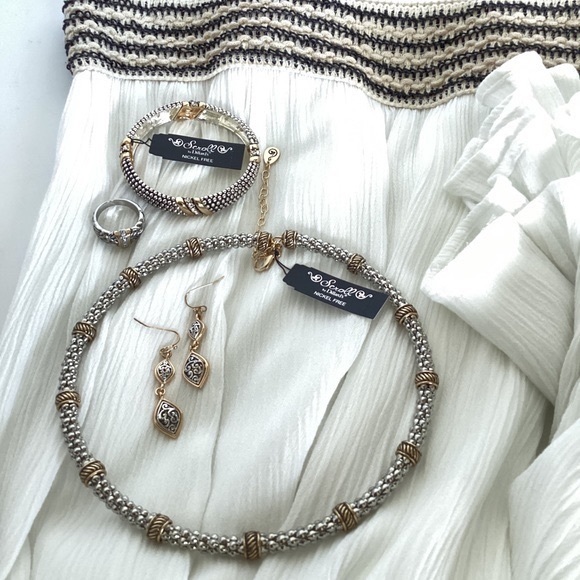 Scroll Gold And Silver Tone Metal Wire Statement Collar Necklace Crystal Accents - Picture 6 of 13